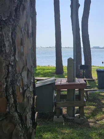 $2,000 | 2700 Bayshore Boulevard, Unit 2B, Dunedin, FL 34698