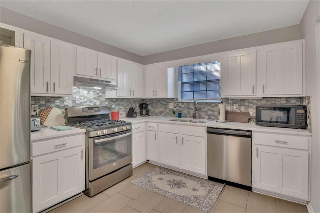 1200 Falling Water Drive Smyrna, GA 30080 - Photo 6 of 23