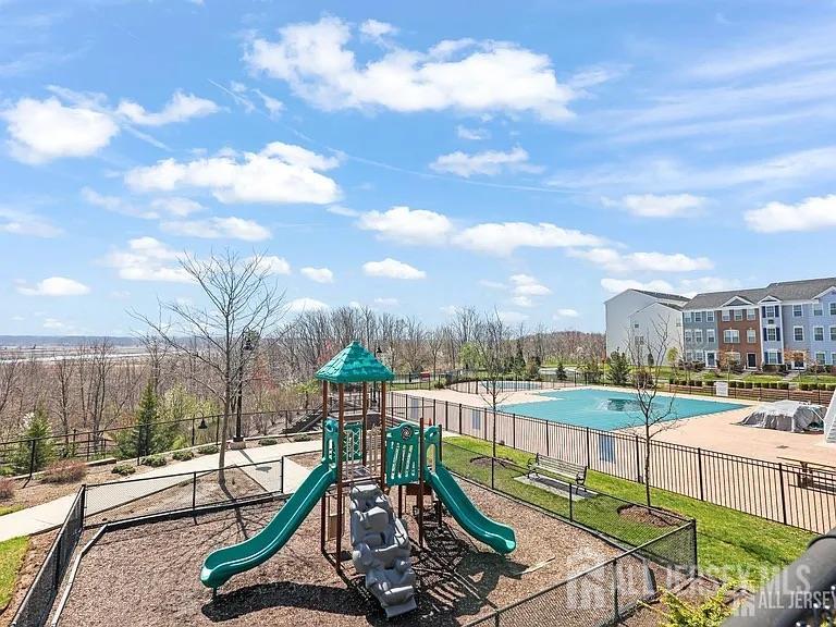 2008 Ridgeview Court Sayreville, NJ 08859 - Photo 26 of 27 Gallery Image 26