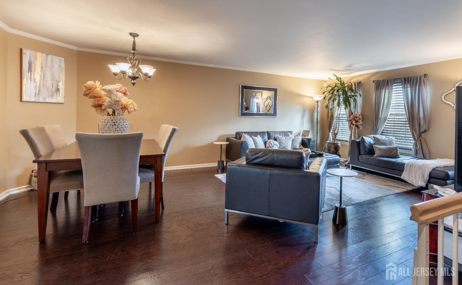 2008 Ridgeview Court Sayreville, NJ 08859 - Photo 6 of 27 Gallery Image 6