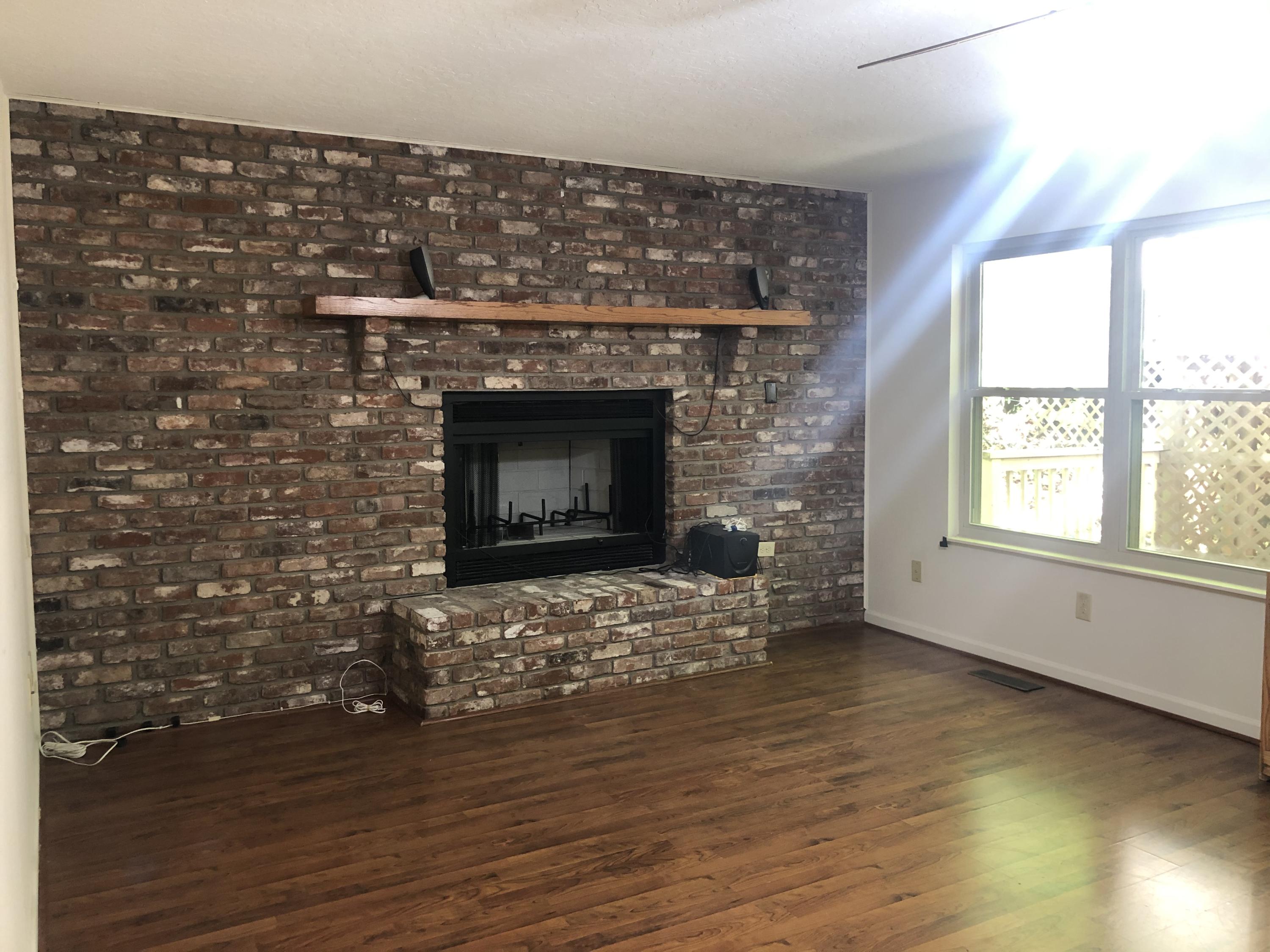 104 Greywood Place Oak Ridge, TN 37830 - Photo 8 of 18 Family Room With Fireplace