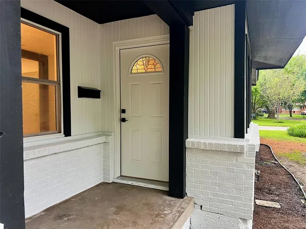 $1,970 | 11220 Visalia Drive, Dallas, TX 75228
