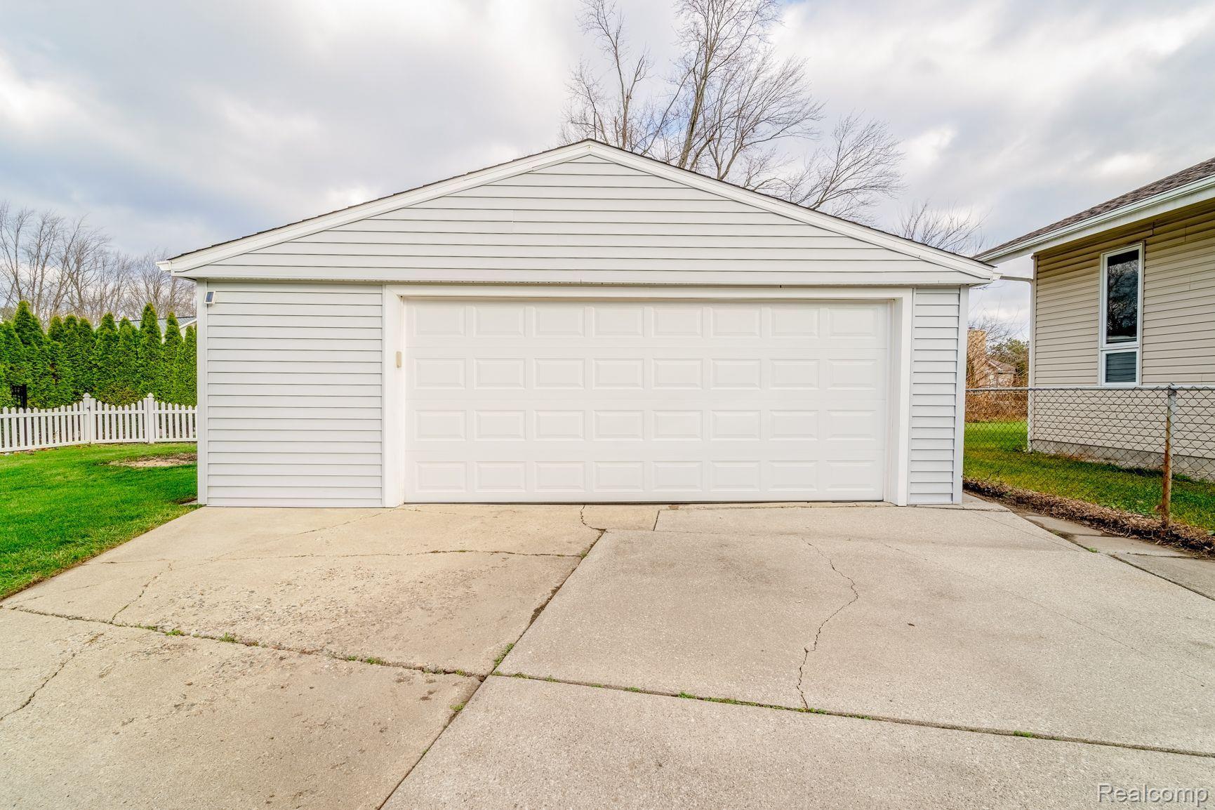 19169 Hannan Road New Boston, MI 48164 - Photo 38 of 42 Gallery Image 38
