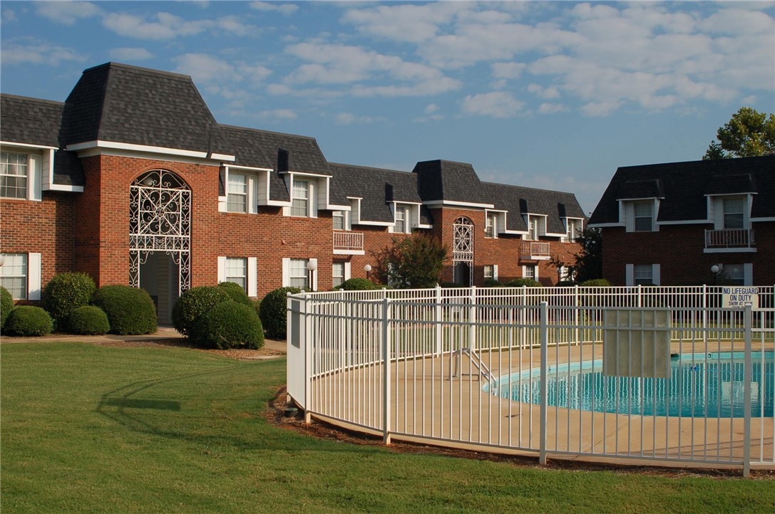4115 Liberty Highway Anderson, SC 29621 - Photo 2 of 34 Pool and Courtyard A and B Building