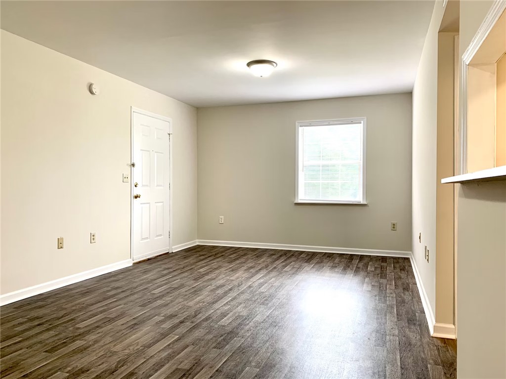 4115 Liberty Highway Anderson, SC 29621 - Photo 30 of 34 Typical Downstairs Vinyl Floor Covering Unit Great Room