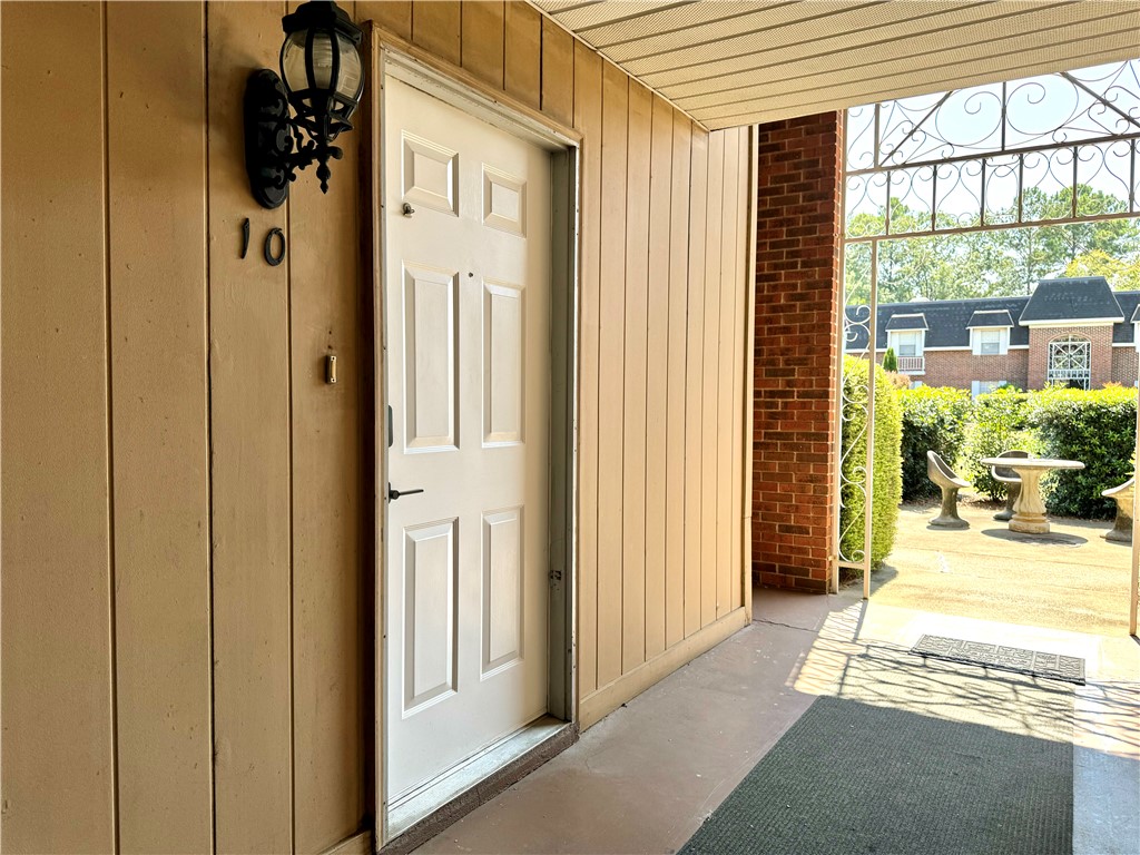 4115 Liberty Highway Anderson, SC 29621 - Photo 10 of 34 Typical Breezeway Entry