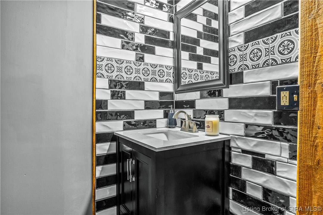 4665 South Mt Zion Church Road Pekin, IN 47165 - Photo 12 of 32