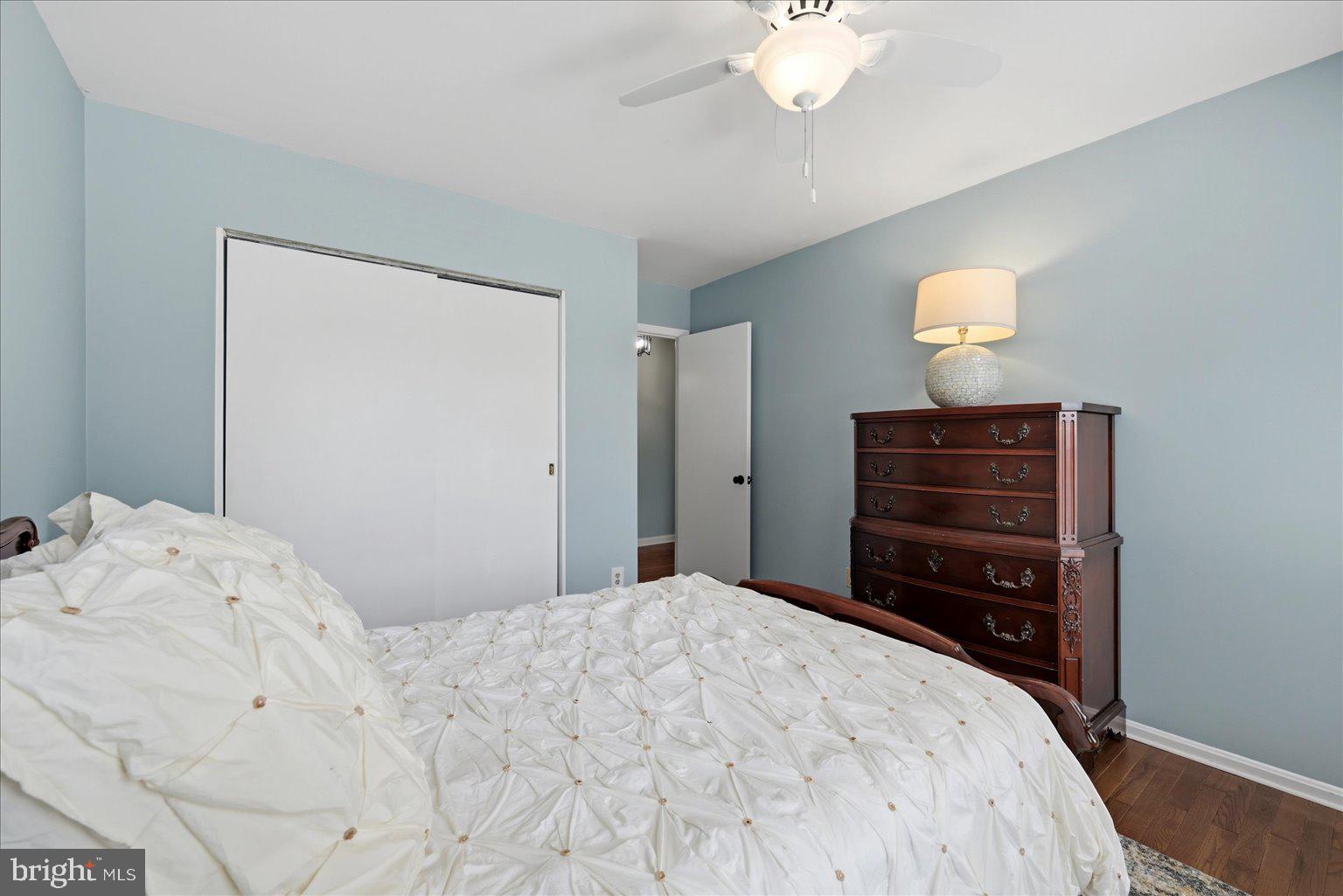 13704 Springhaven Drive Chantilly, VA 20151 - Photo 21 of 39 Bedroom 2
