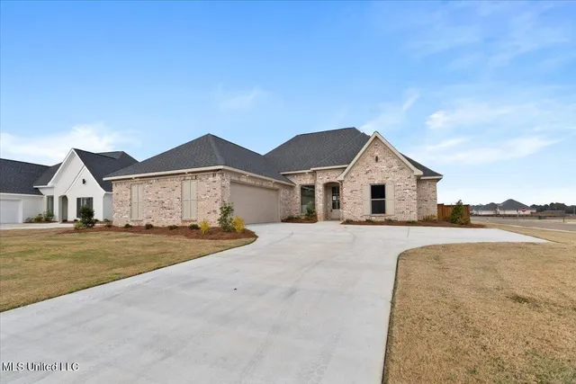 $409,900 | 917 Brunswick Court, Flowood, MS 39232