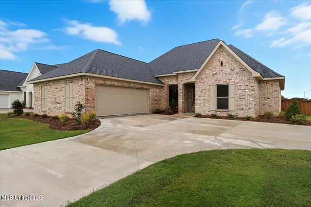 $409,900 | 917 Brunswick Court, Flowood, MS 39232