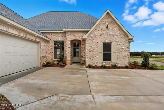 $409,900 | 917 Brunswick Court, Flowood, MS 39232