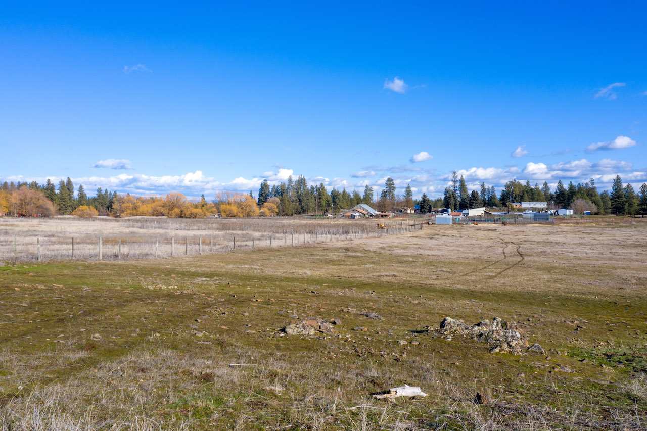 4328 South Abbott Road Spokane, WA 99224 - Photo 4 of 17