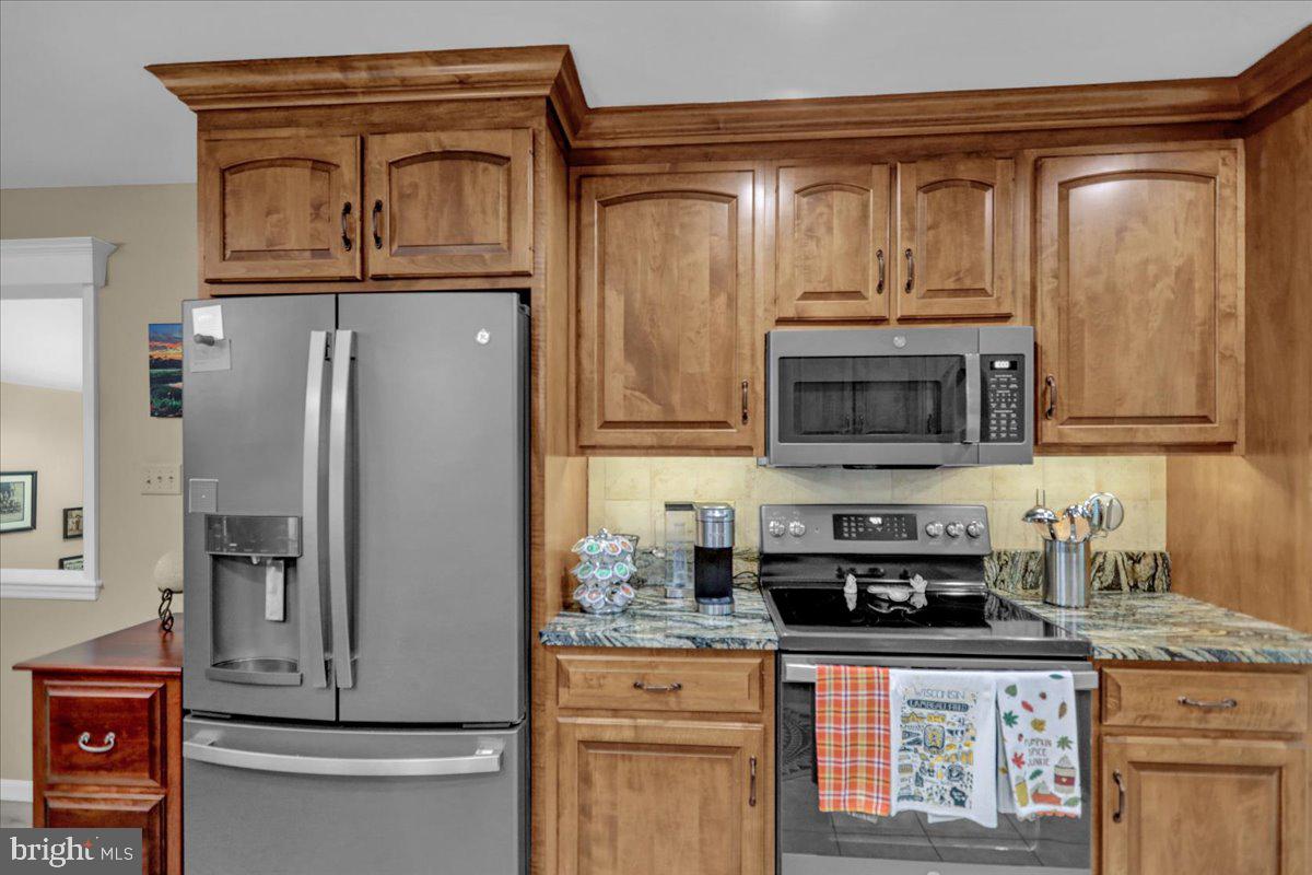 2035 Meadow Glen Reading, PA 19610 - Photo 12 of 29