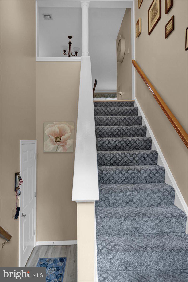 2035 Meadow Glen Reading, PA 19610 - Photo 4 of 29