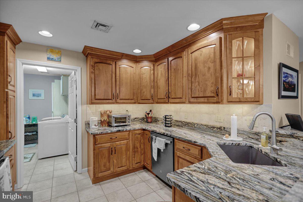 2035 Meadow Glen Reading, PA 19610 - Photo 10 of 29