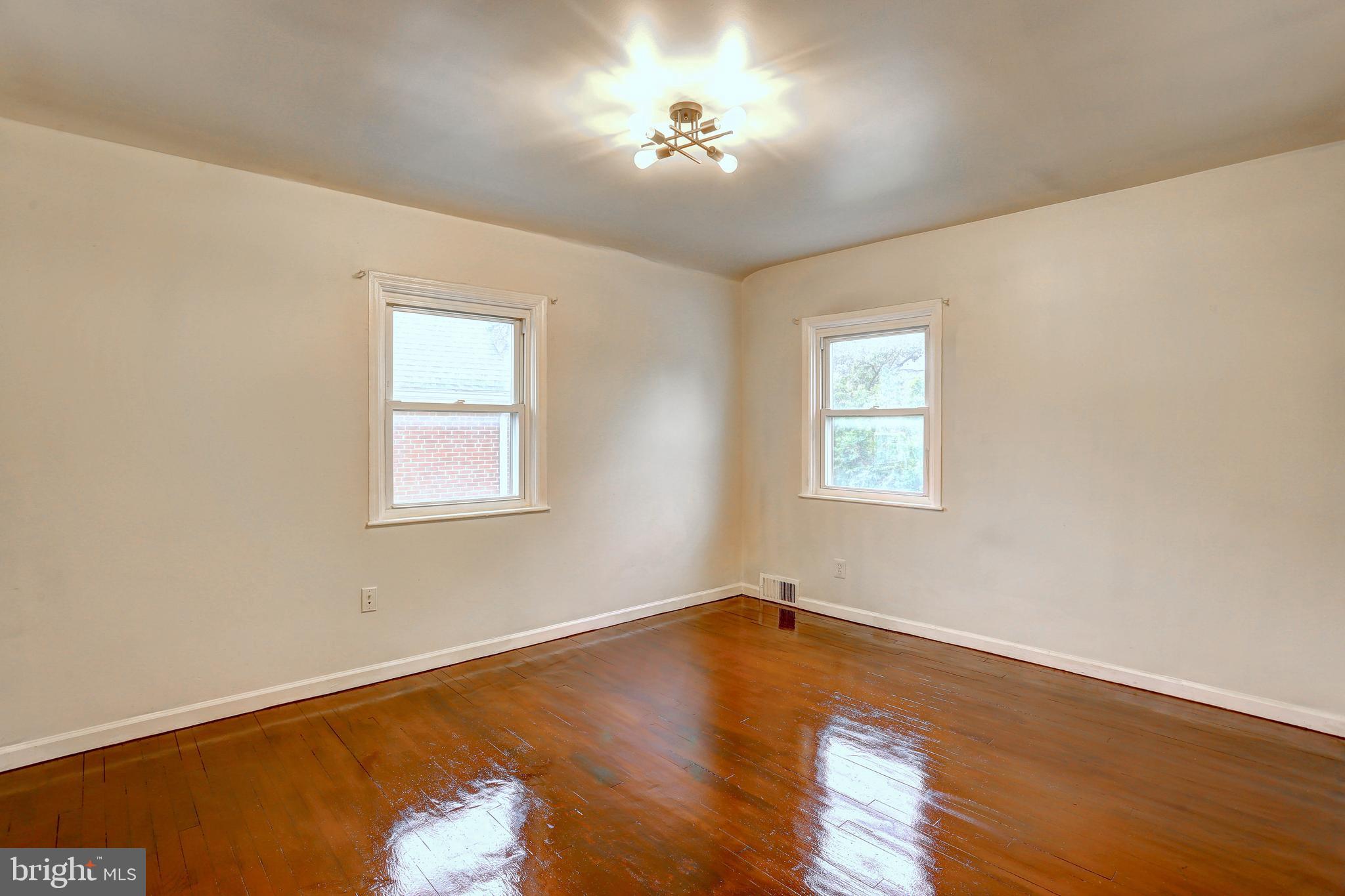 1550 Pentwood Road Baltimore, MD 21239 - Photo 12 of 29
