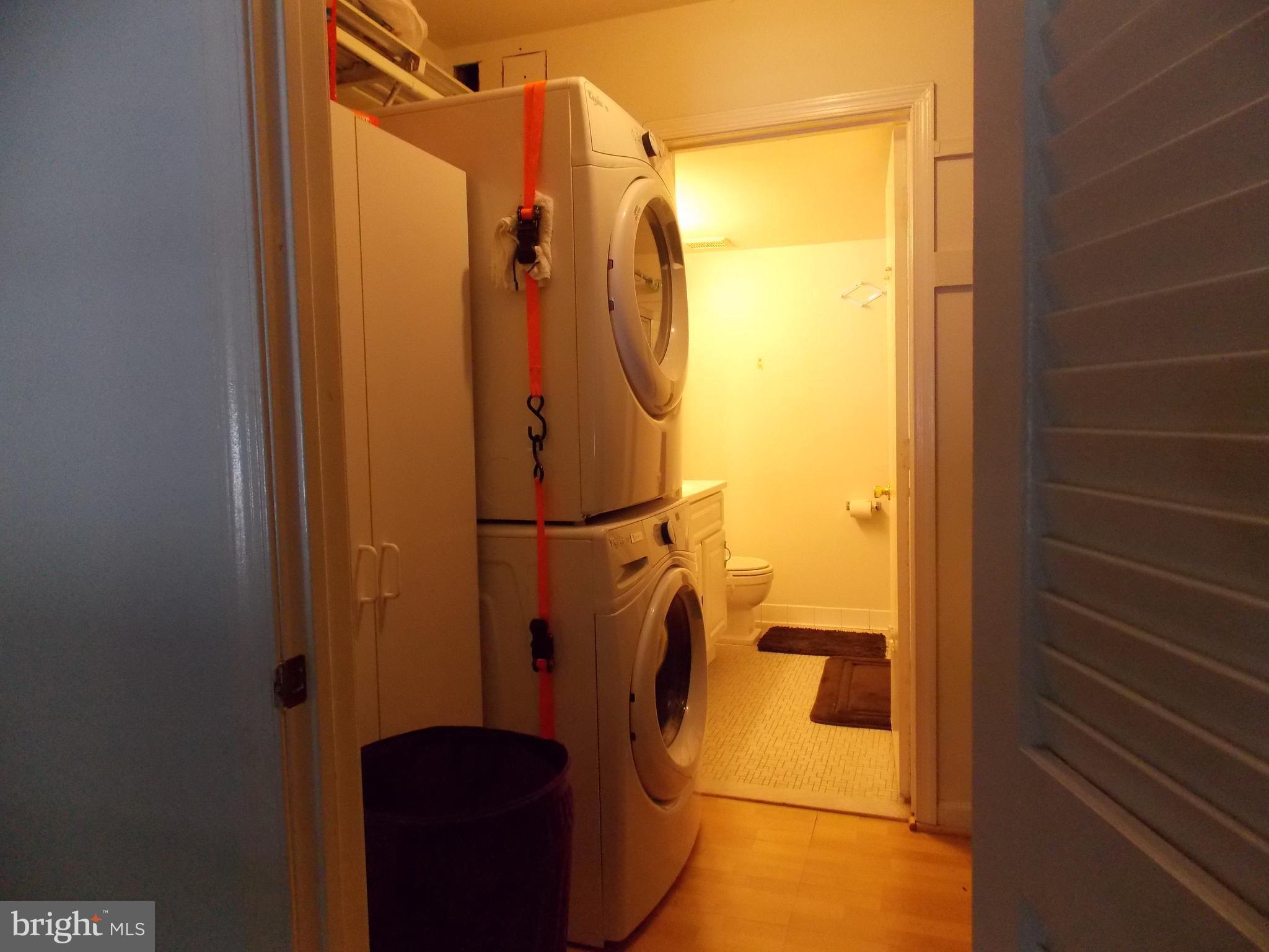 5901 Kingsford Road, Unit 436 Springfield, VA 22152 - Photo 16 of 22 Walk-in closet to en-suite