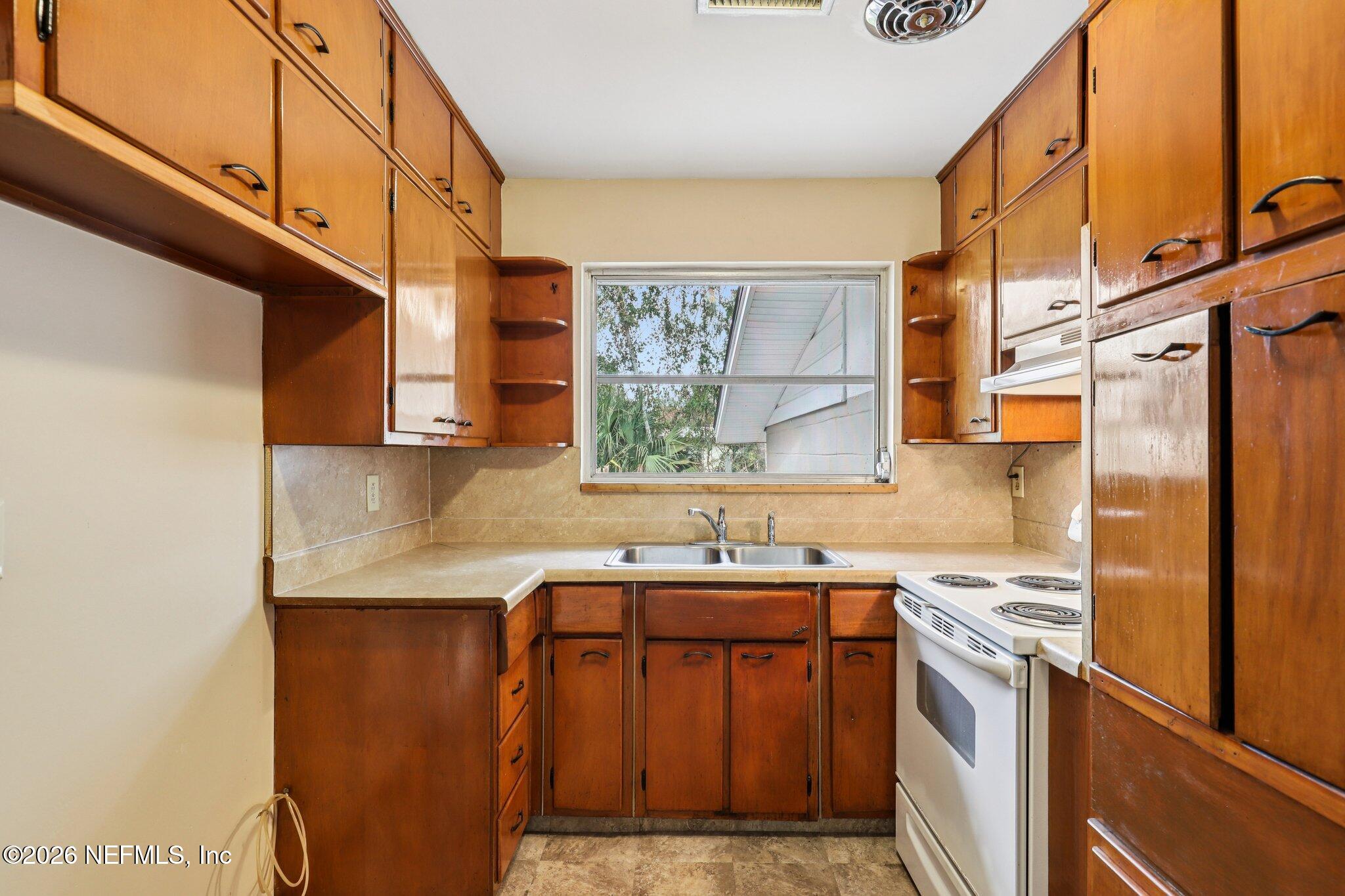 2439 Gayland Road Jacksonville, FL 32218 - Photo 17 of 40 Kitchen View