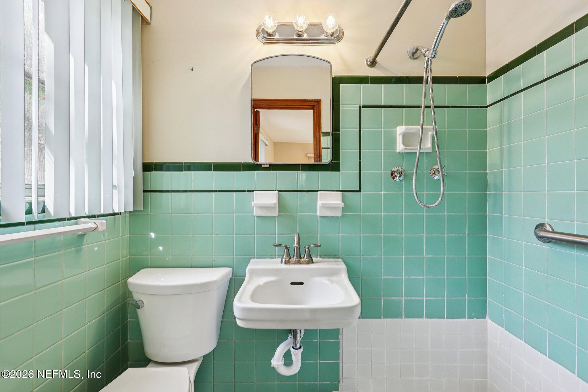 2439 Gayland Road Jacksonville, FL 32218 - Photo 26 of 40 Owners Bath