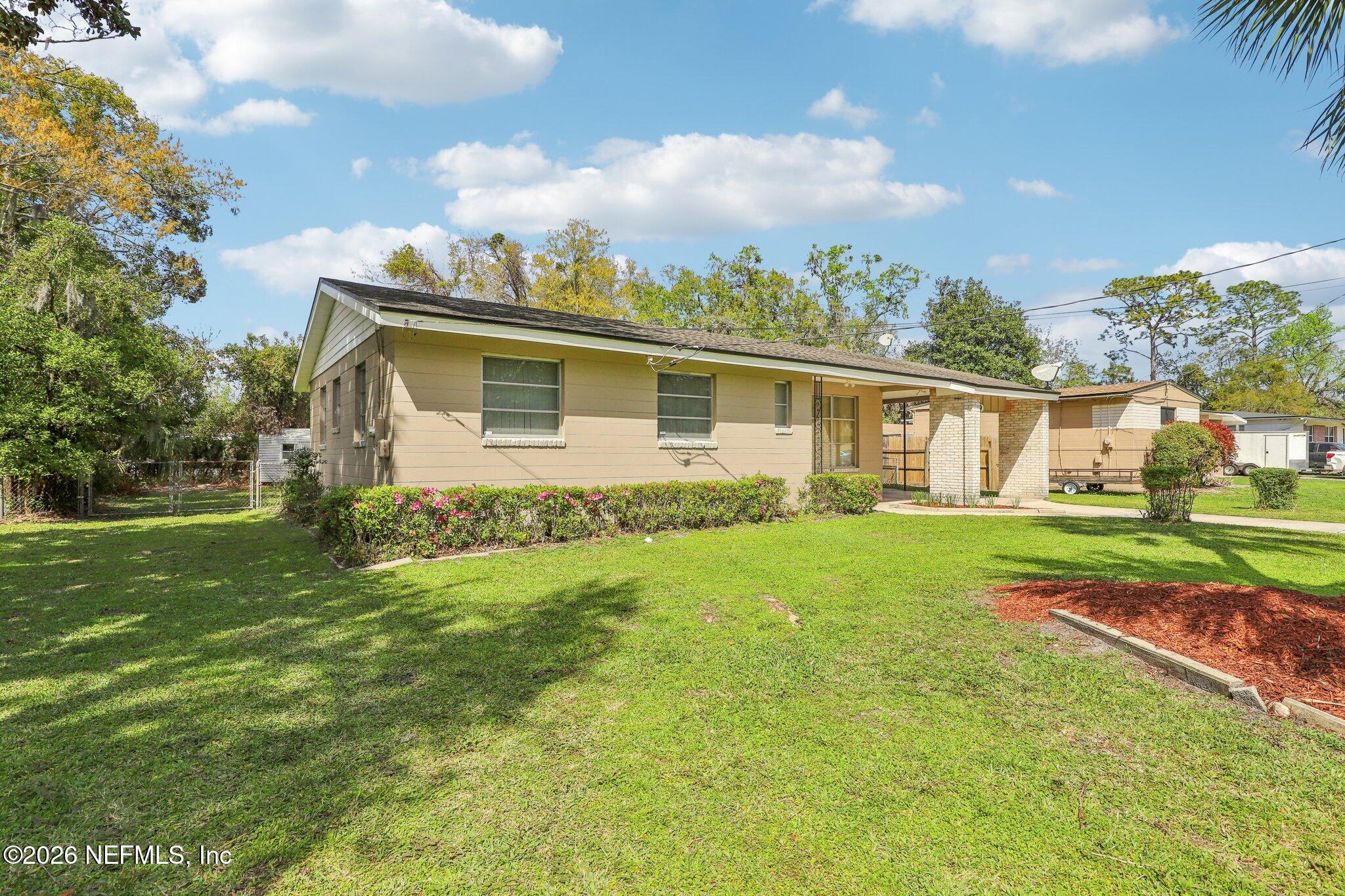 2439 Gayland Road Jacksonville, FL 32218 - Photo 4 of 40 Front Side View