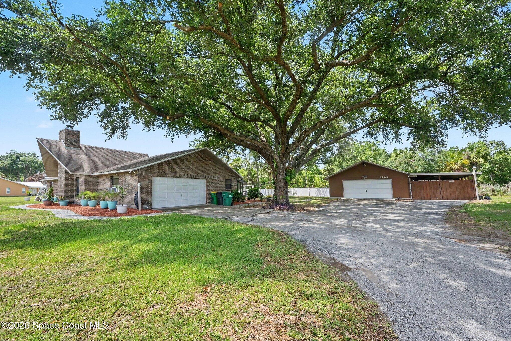 3200 Southwest Bayfield Street Cocoa, FL 32926 - Photo 9 of 34 004_file_8603