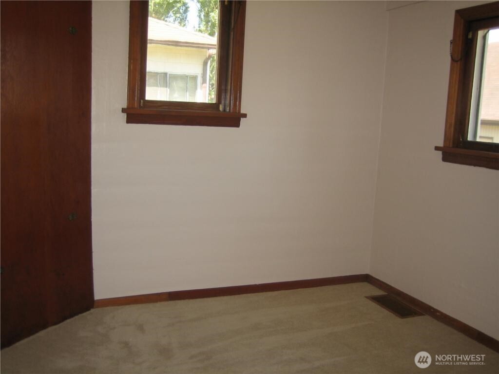 2219 Rockefeller Avenue, Unit A Everett, WA 98201 - Photo 9 of 11