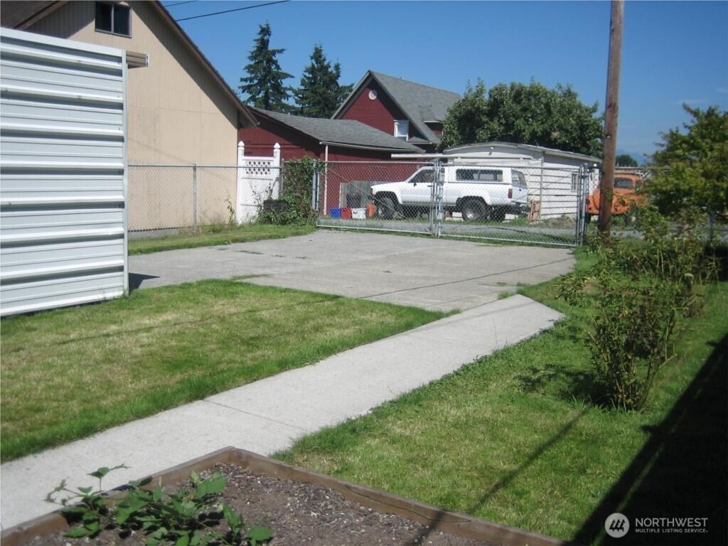 2219 Rockefeller Avenue, Unit A Everett, WA 98201 - Photo 10 of 11