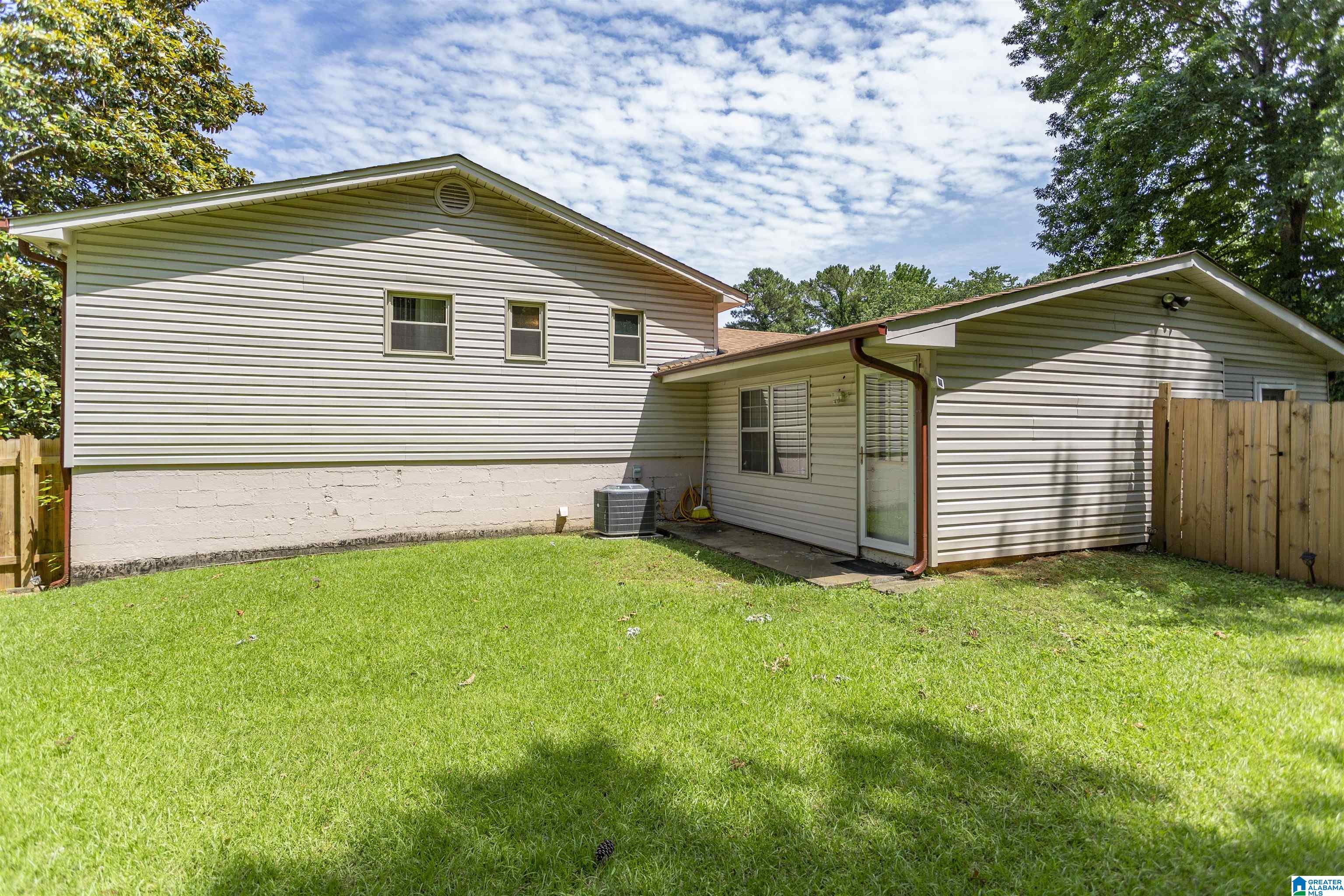 112 Reach Circle Alabaster, AL 35007 - Photo 8 of 47