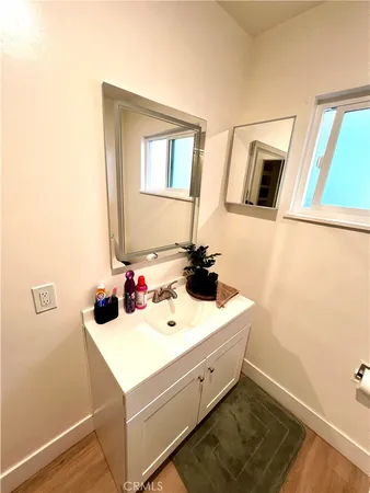$379,000 | 1250 East 3rd Street, Unit 8, Long Beach, CA 90802
