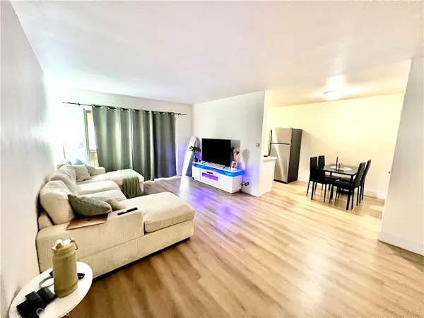 $379,000 | 1250 East 3rd Street, Unit 8, Long Beach, CA 90802
