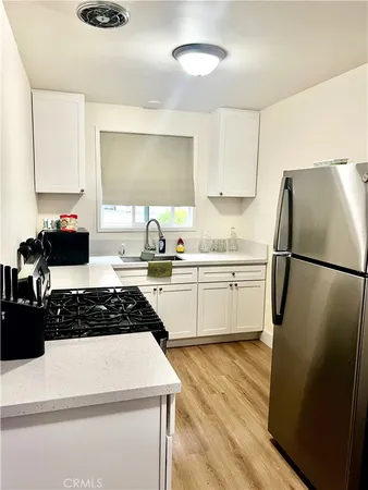 $379,000 | 1250 East 3rd Street, Unit 8, Long Beach, CA 90802