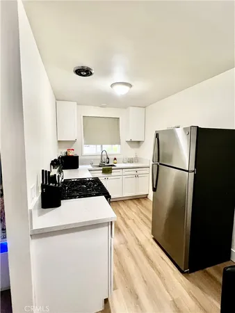 $379,000 | 1250 East 3rd Street, Unit 8, Long Beach, CA 90802