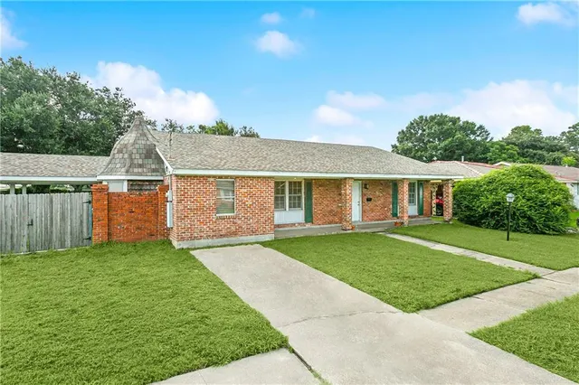 $280,000 | 537 Beverly Garden Drive, Metairie, LA 70001