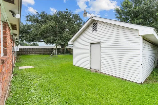 $280,000 | 537 Beverly Garden Drive, Metairie, LA 70001