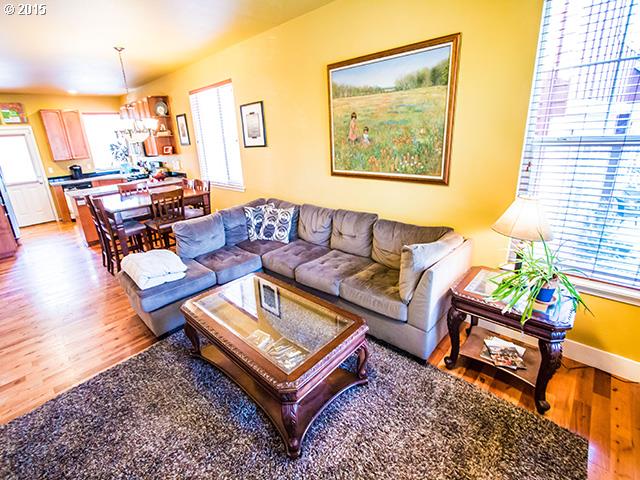 19745 Southeast 37th Way Camas, WA 98607 - Photo 3 of 14 Gallery Image 3