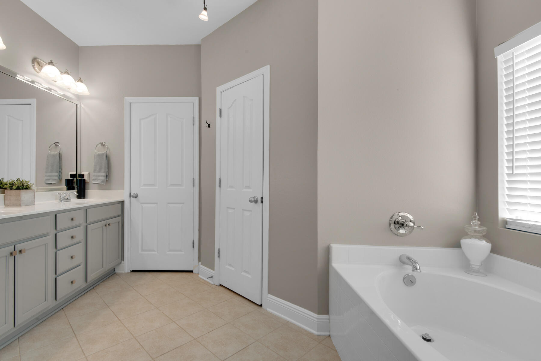 148 Concert Court Freeport, FL 32439 - Photo 25 of 40 148 Concert Court)20220303_092