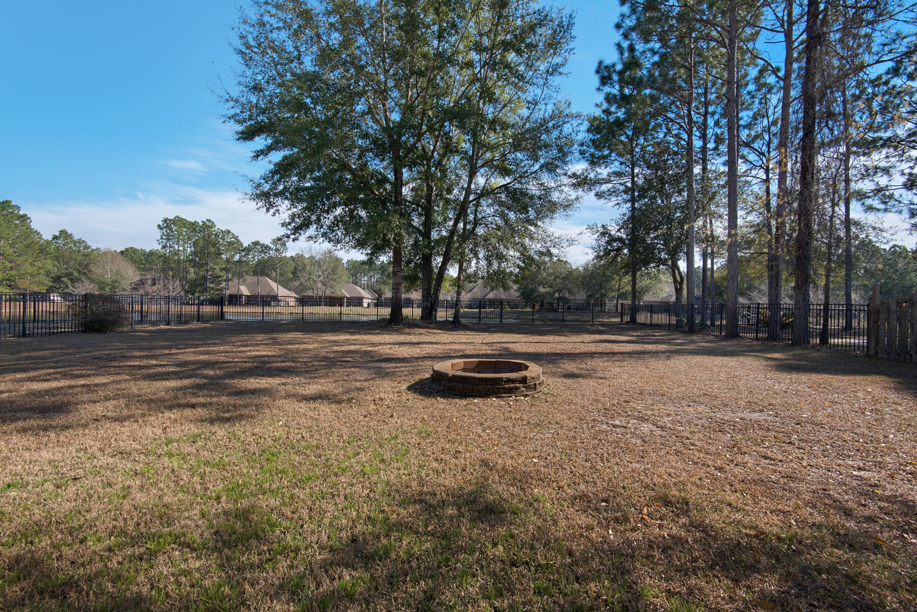 148 Concert Court Freeport, FL 32439 - Photo 35 of 40 148 Concert Court)20220303_125