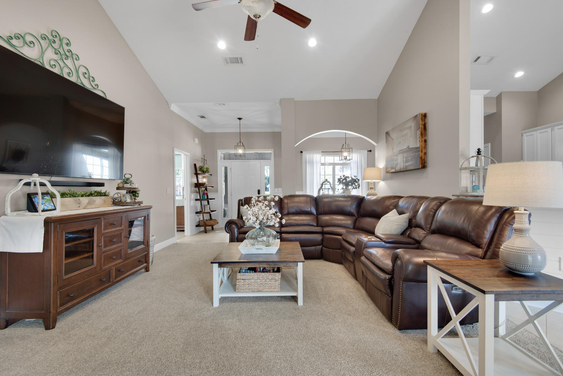 148 Concert Court Freeport, FL 32439 - Photo 7 of 40 148 Concert Court)20220303_026