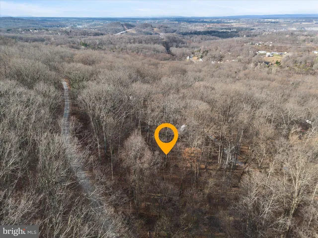 a view of an outdoor space