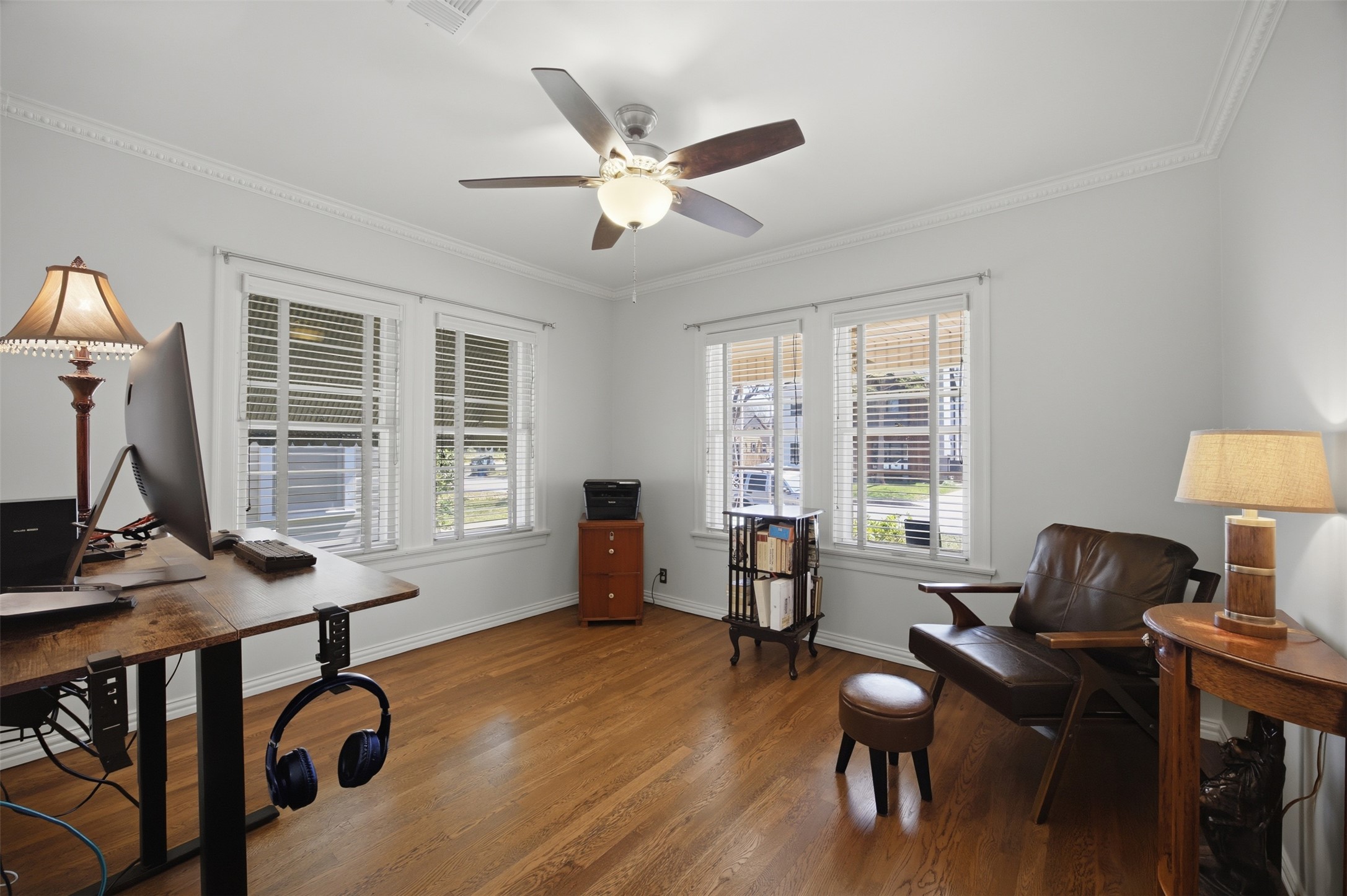 1030 East 44th Street Austin, TX 78751 - Photo 16 of 29 a work room with furniture and windows