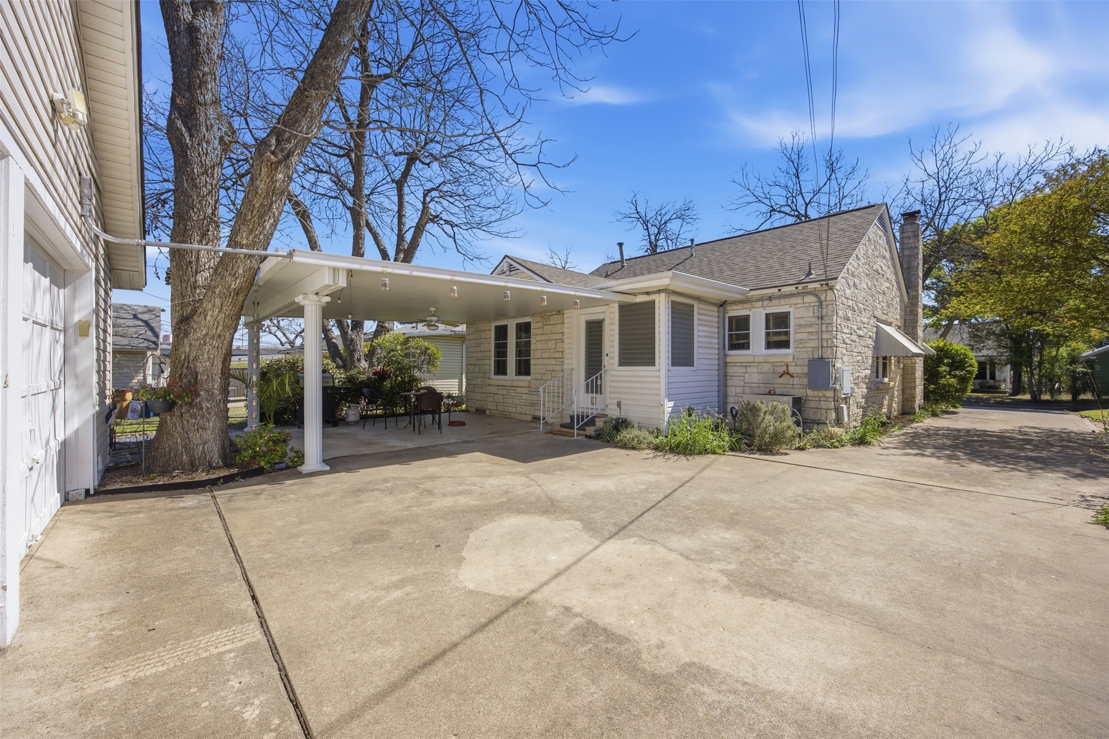 1030 East 44th Street Austin, TX 78751 - Photo 23 of 29 a view of a house with a patio