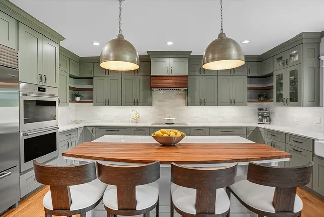 $2,749,900 | 2 Whisper Way, Hopkinton, MA 01748