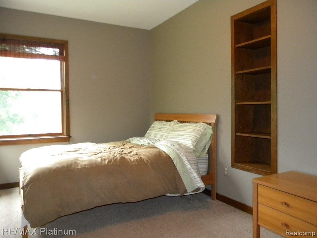 3600 East Allen Road Howell, MI 48855 - Photo 14 of 25 Bedroom w/ built-ins