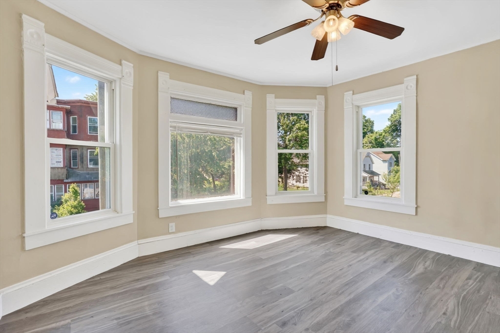 658 Union Street Springfield, MA 01109 - Photo 15 of 17