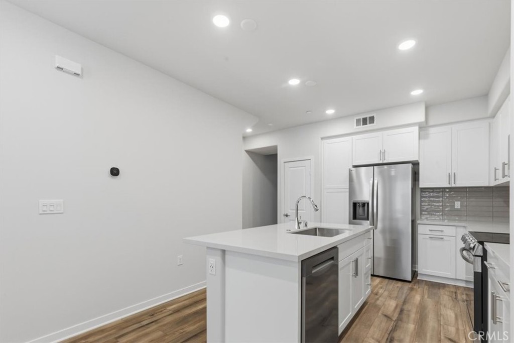9538 Hannah Way Riverside, CA 92503 - Photo 12 of 38 Gallery Image 12