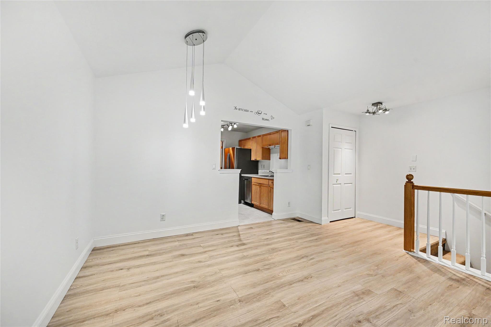 3633 Oakmonte Boulevard, Unit 189 Rochester, MI 48306 - Photo 14 of 36 007_file_3277.jpg