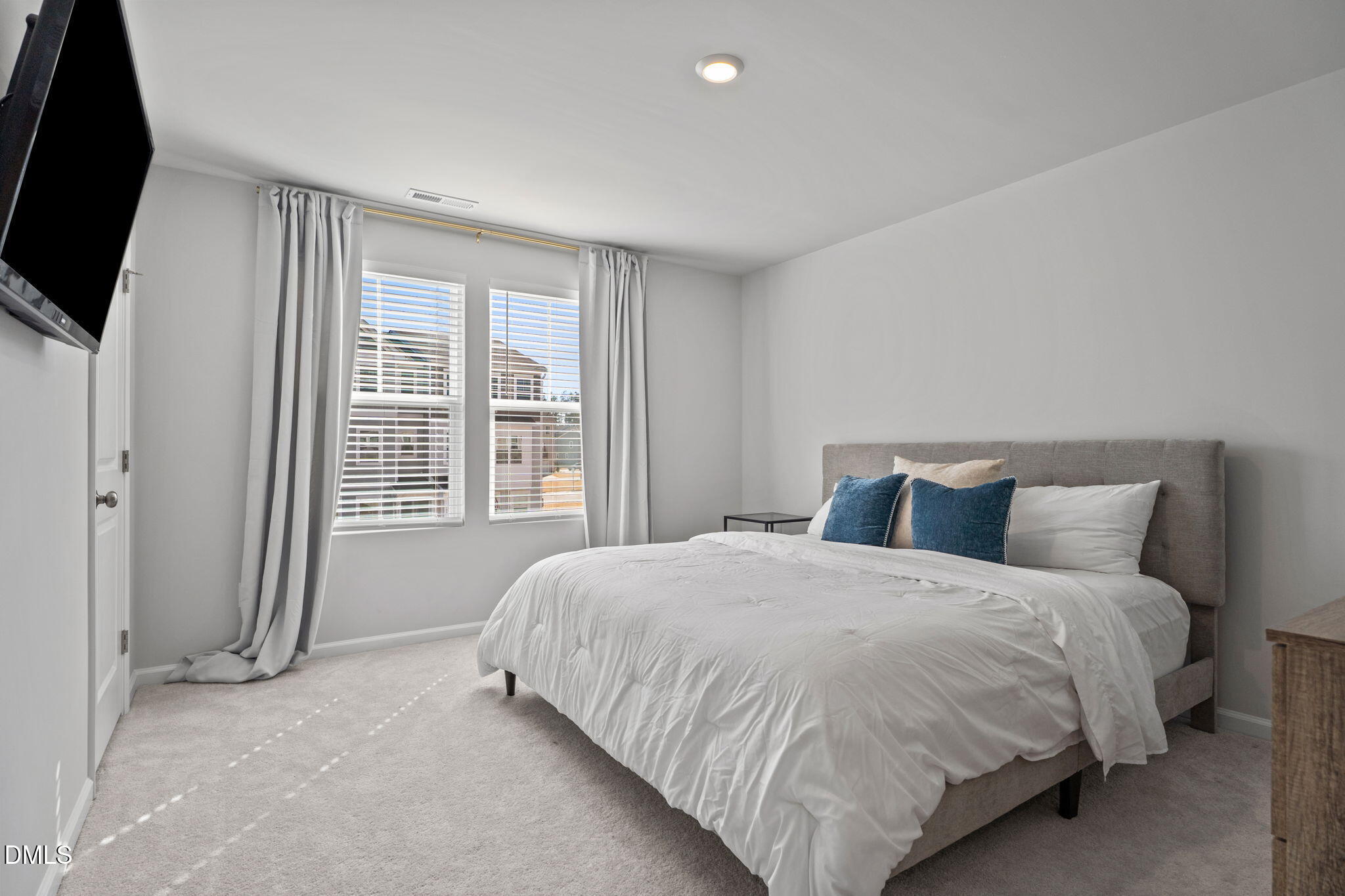 195 Aster Bloom Lane Raleigh, NC 27610 - Photo 23 of 34 54-web-or-mls-DSC08509