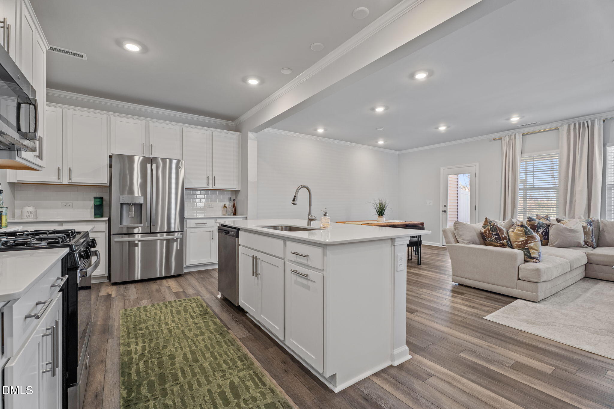 195 Aster Bloom Lane Raleigh, NC 27610 - Photo 8 of 34 31-web-or-mls-DSC08419