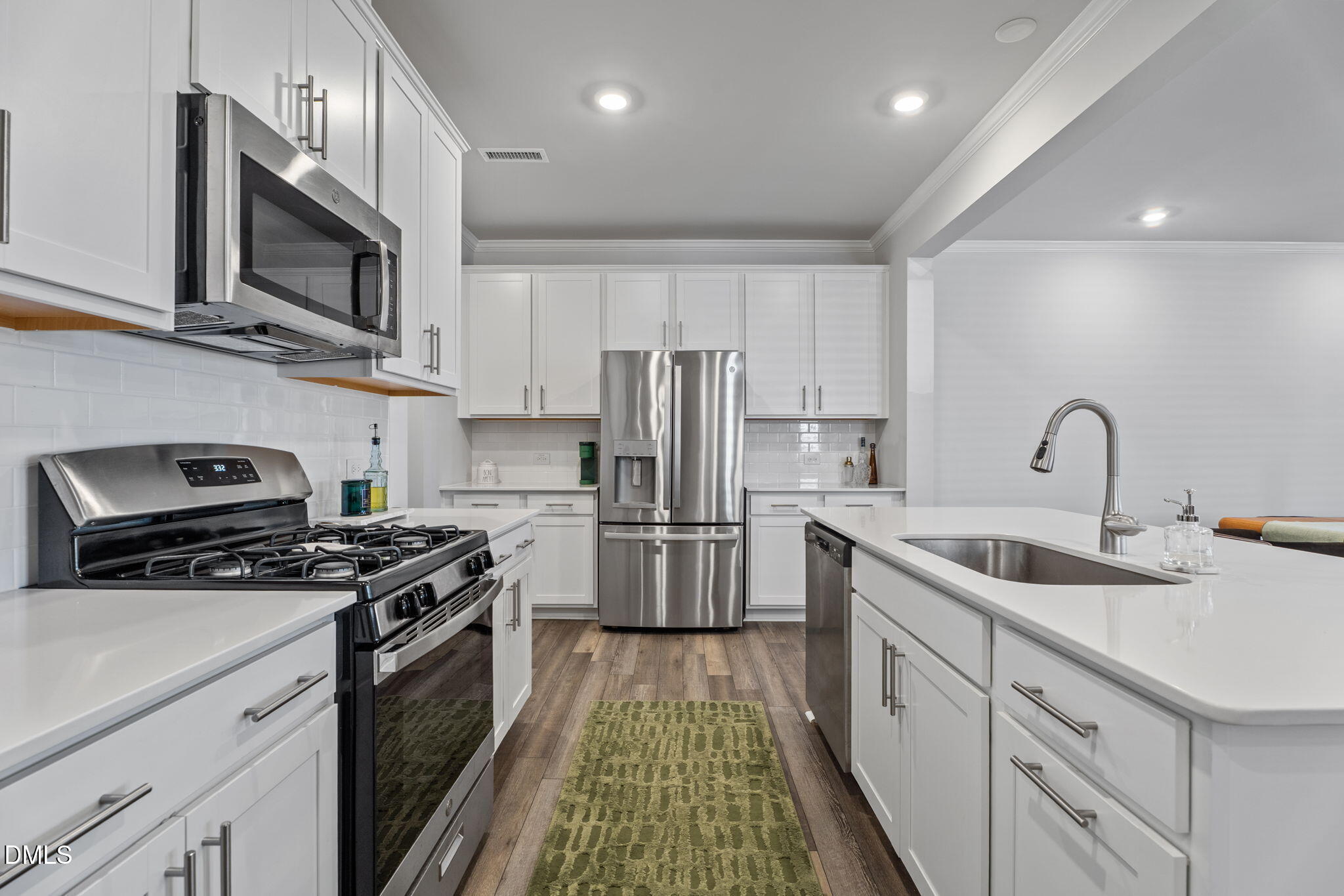 195 Aster Bloom Lane Raleigh, NC 27610 - Photo 9 of 34 34-web-or-mls-DSC08428