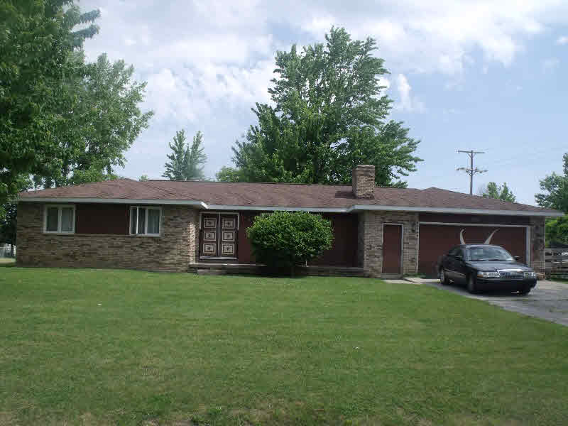 2670 Bullock Road Bay City, MI 48708 - Photo 2 of 19